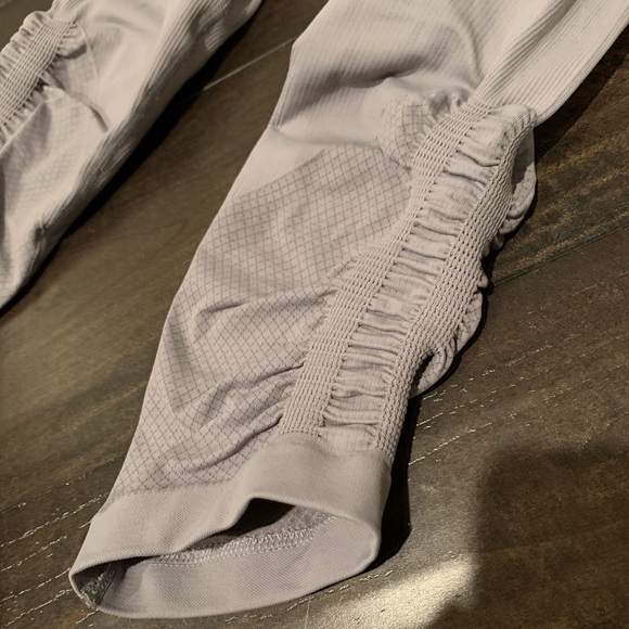 Lululemon leggings - Picture 3 of 4